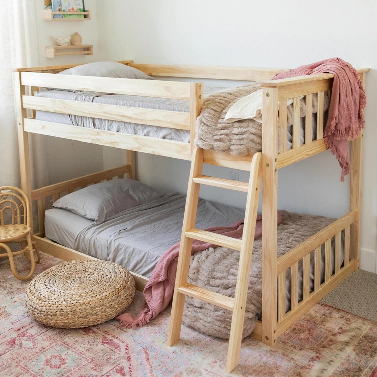 Max & Lily Fundamental Twin Low Bunk Bed Kids Solid Wood Modern Bed Frame Strong Wooden Slats